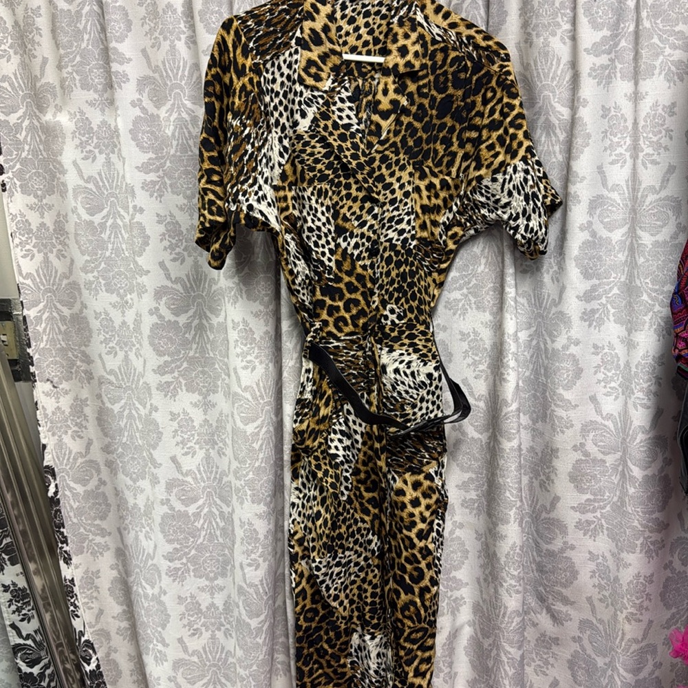 Vintage Leopard Dress  with belt . sz small